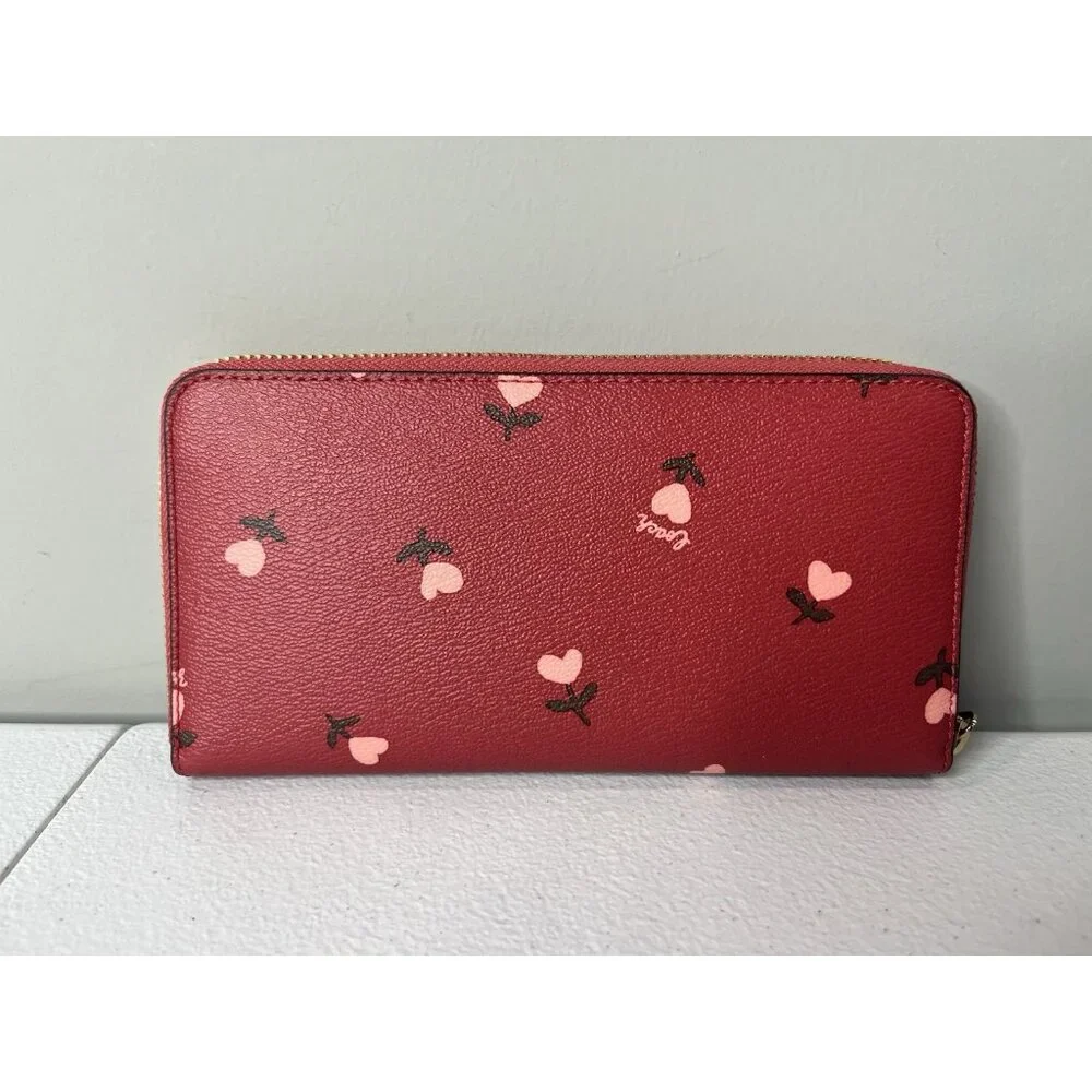 Coach Accordion Zip Wallet Heart‎ Floral Print